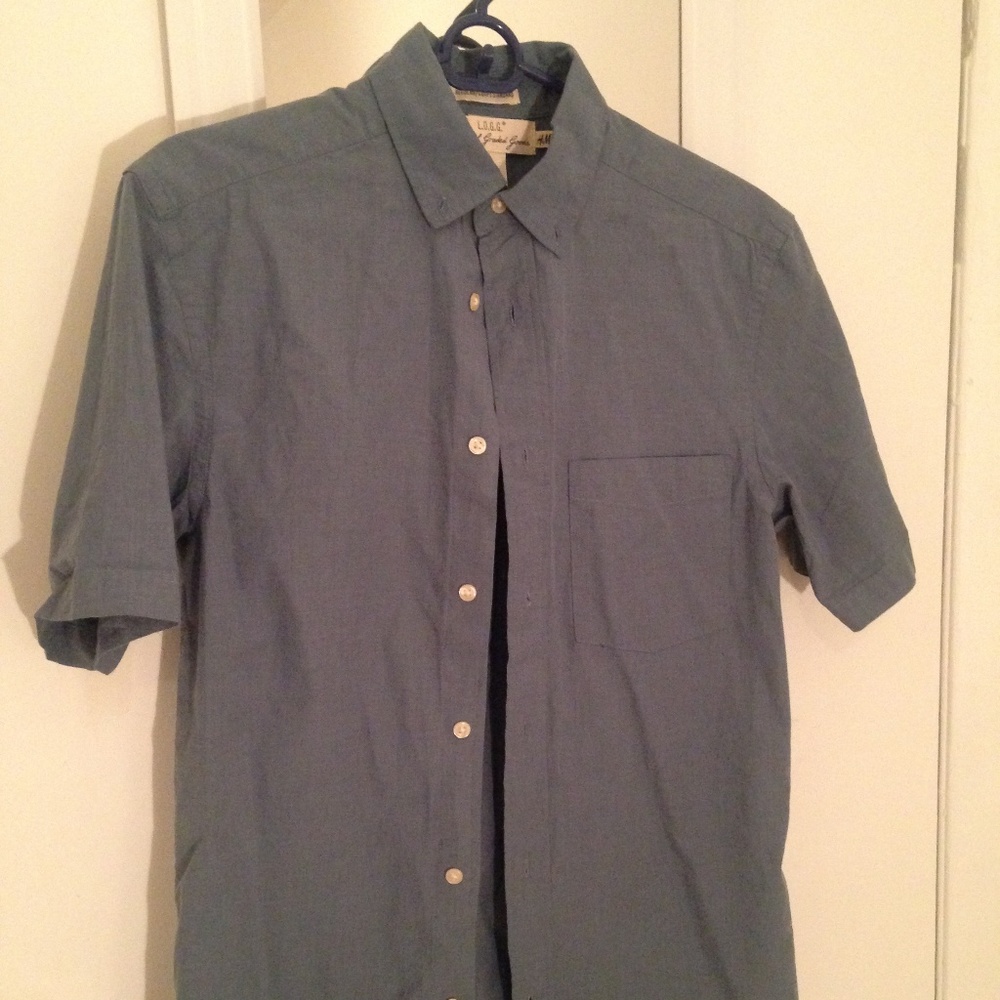 H&M Short Sleeve Button-Down Shirt